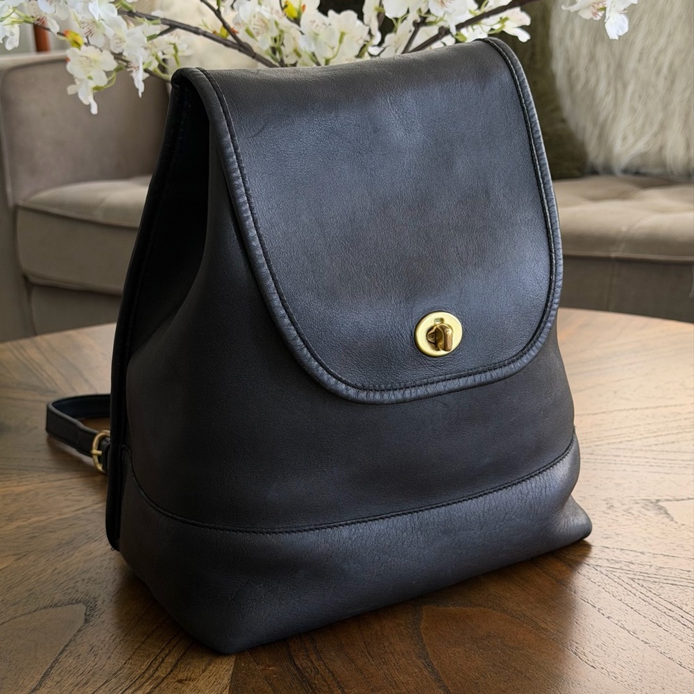Vintage 90's Coach Black Leather Daypack 9791 Vtg Turnlock Backpack - Picture 4 of 16